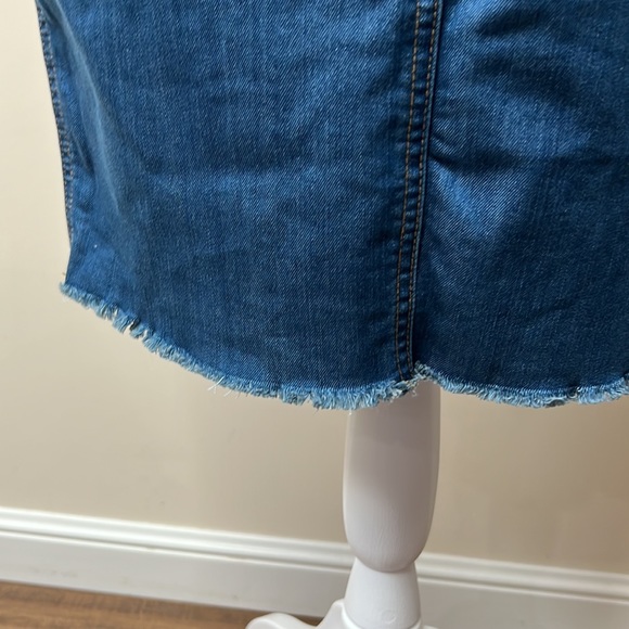Denim knee length button down skirt - Picture 4 of 5